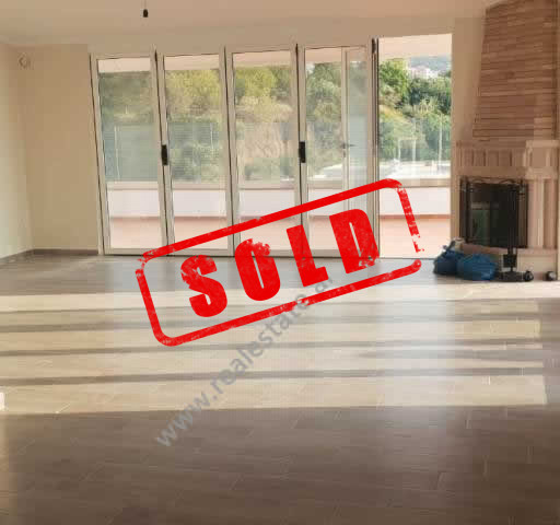 Apartamento de tres habitaciones en venta en la zona uji i ftohtë en Vlorë, albania (vls-419-1s)