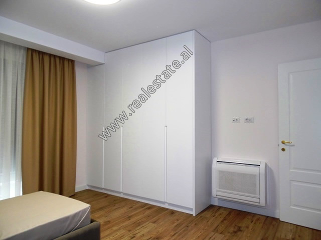 Apartament luksoz me dy dhoma gjumi për qira pranë liqenit artificial në Tiranë, shqipëri (trr-419-17l)