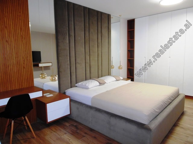 Apartament luksoz me dy dhoma gjumi për qira pranë liqenit artificial në Tiranë, shqipëri (trr-419-17l)