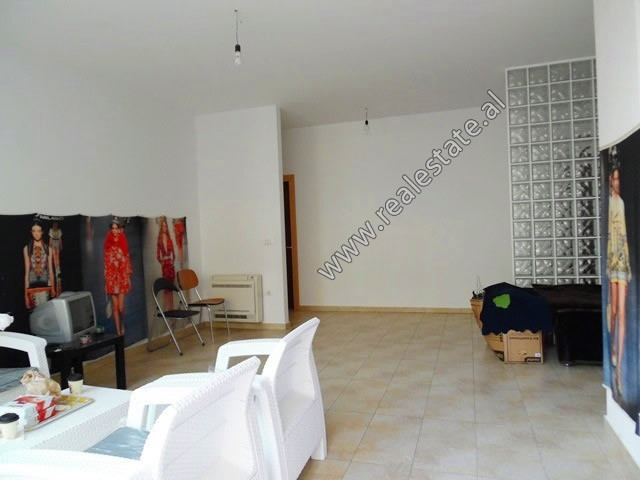 Appartement de deux chambres à vendre près de la rue kavaja à Tirana, albanie (trs-319-58l) (3)