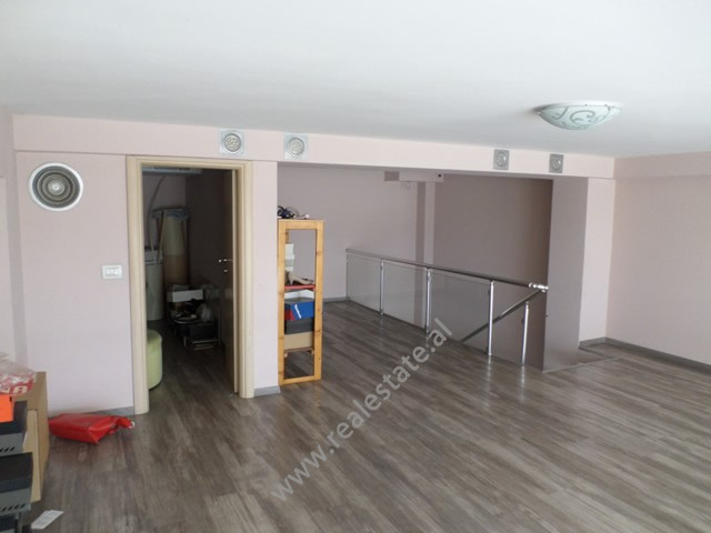 Doppelgeschäft zum verkauf in der don bosko-straße in Tirana, albanien (trs-319-46t) (3)
