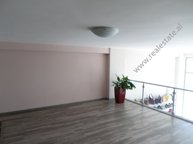Doppelgeschäft zum verkauf in der don bosko-straße in Tirana, albanien (trs-319-46t) (4)