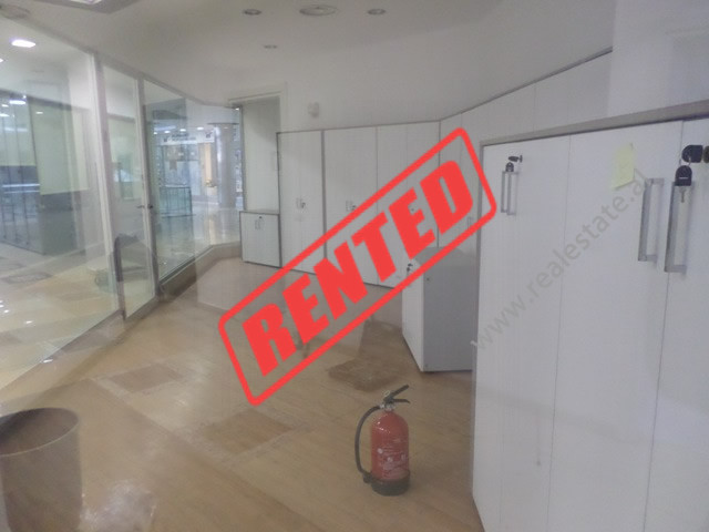 Büro zur miete in der nähe des Blloku-gebiets in Tirana, albanien