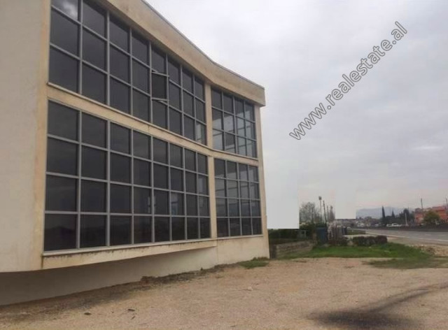 Entrepôt à louer sur l'autoroute durres-Tirana à durres (drr-219-1l) (2)