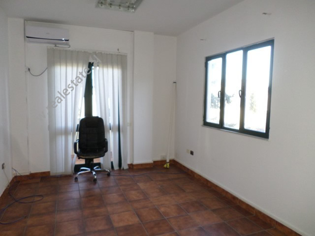 Büro zur miete in der nähe des Blloku-gebiets, Tirana, albanien (3)