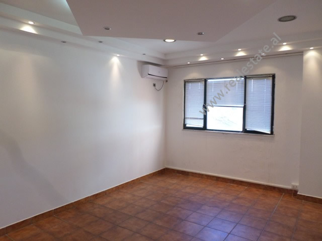 Büro zur miete in der nähe des Blloku-gebiets, Tirana, albanien (5)