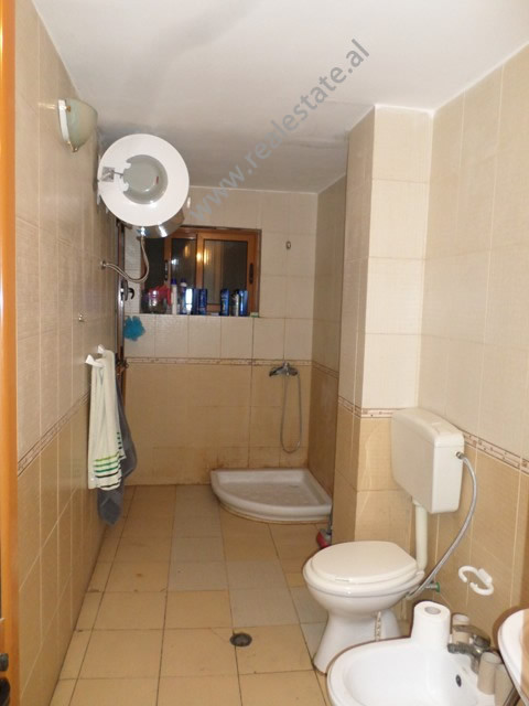 Apartamento de dois quartos à venda na rua myslym shyri, em Tirana, albânia