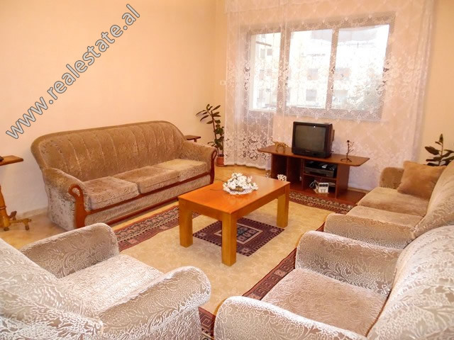 Appartement de deux chambres à louer près du centre de Tirana, albanie (trr-1218-5l) (2)