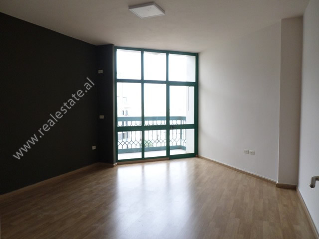 Apartament me një dhomë gjumi për shitje pranë qendrës së tiranës, shqipëri (trs-1018-48e) (4)