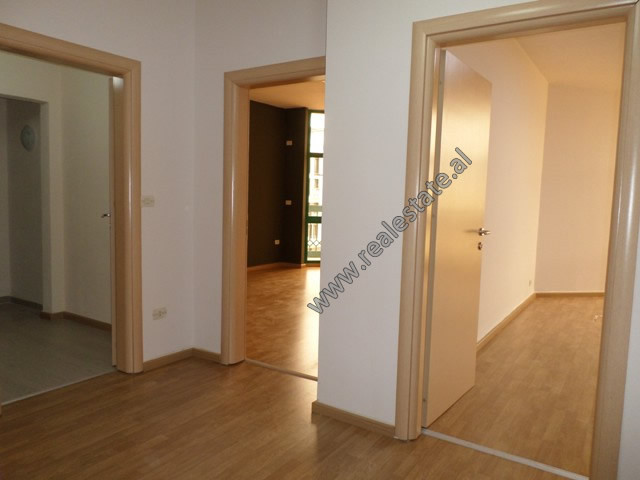 Apartament me një dhomë gjumi për shitje pranë qendrës së tiranës, shqipëri (trs-1018-48e) (6)