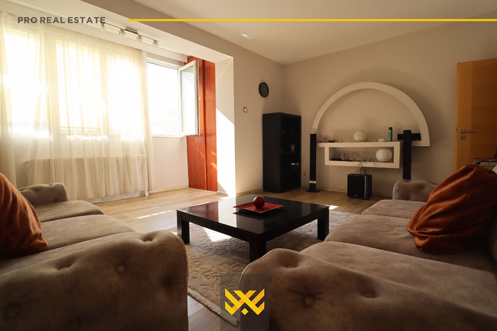 Banesë-zyre 80m² me #qira në qendër.
