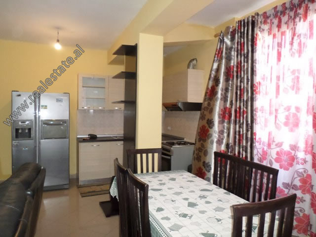 Two bedroom apartment for rent in zogu i zi area in Tirana, albania (5)