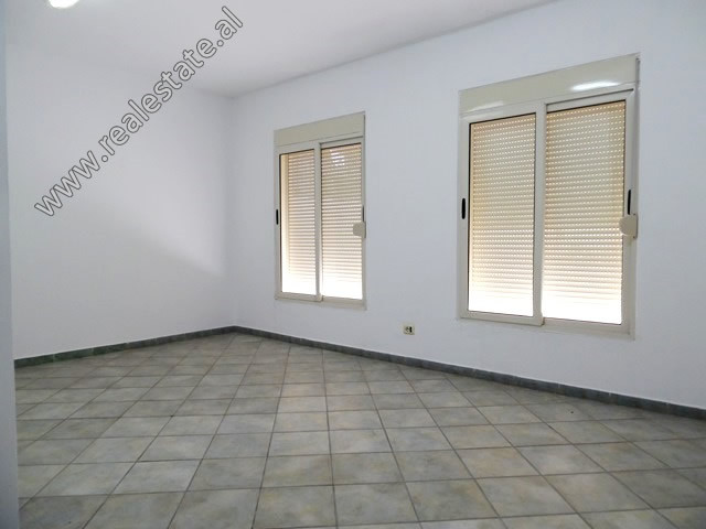 2 ville in affitto nel quartiere don bosko a Tirana, albania (trr-818-58l)