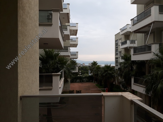 Apartamento de tres habitaciones en venta en la zona uji i ftohte en Vlora (vls-818-1e) (6)