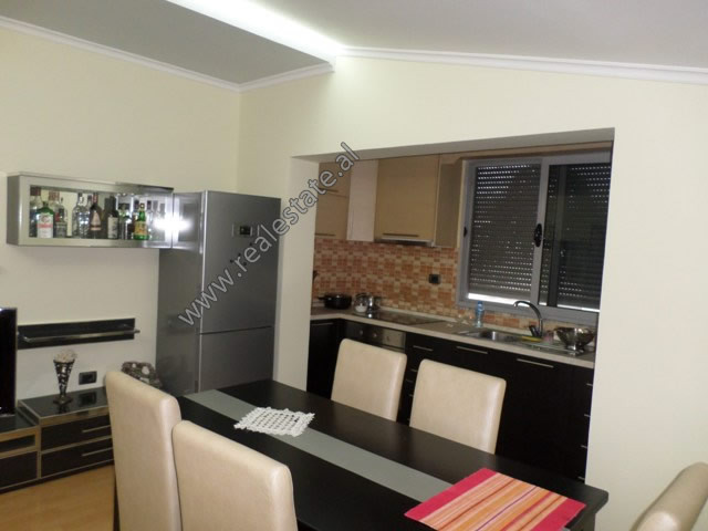 Zwei-zimmer-wohnung zum verkauf in der nähe der muhamet gjollesha-straße in Tirana, albanien (trs-718-52e) (3)