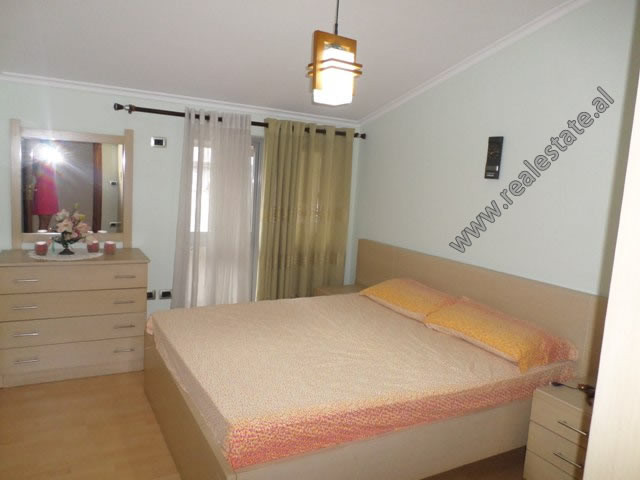 Zwei-zimmer-wohnung zum verkauf in der nähe der muhamet gjollesha-straße in Tirana, albanien (trs-718-52e) (7)