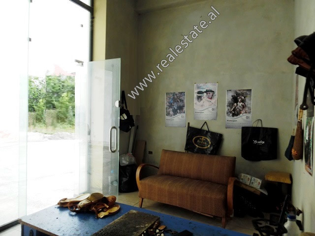 Negozio in vendita in via gjon buzuku a Tirana, albania (trs-718-49l) (2)
