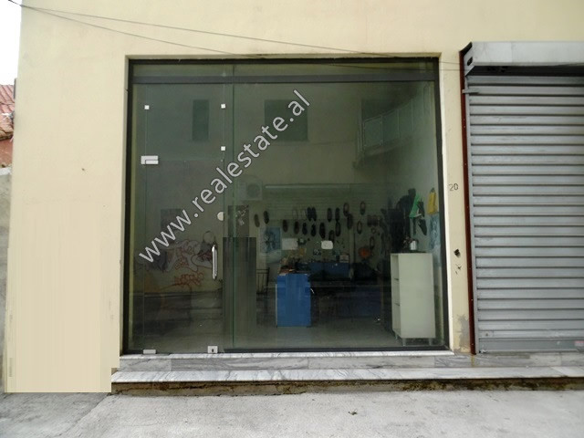 Negozio in vendita in via gjon buzuku a Tirana, albania (trs-718-49l) (3)
