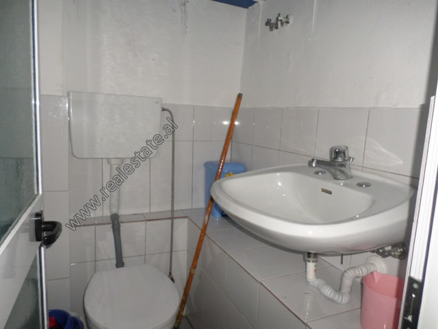 Magasin à vendre dans le quartier de xhamlliku à Tirana, albanie (trs-718-36e) (5)
