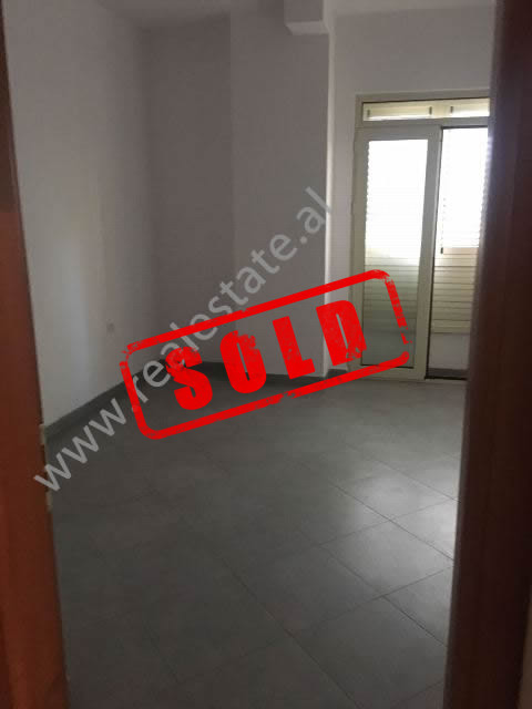Apartamento de dois quartos à venda na rua lagjia lule em Durrës, albânia (drs-718-1e)