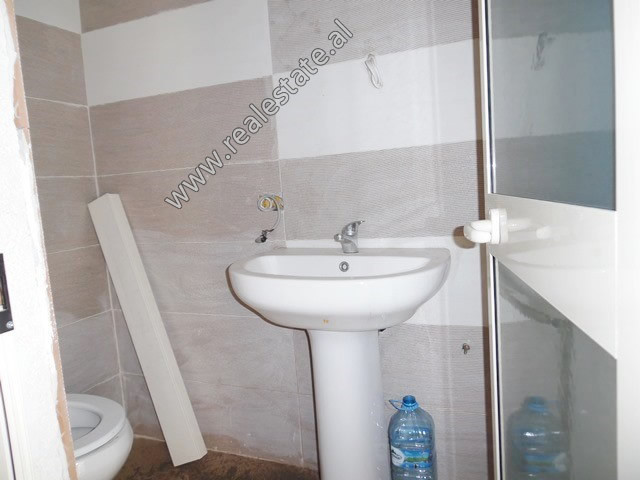 Geschäft zu vermieten in frederik shiroka straße in Tirana, albanien (trr-418-58l) (5)