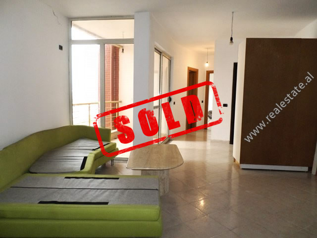 Einzimmerwohnung zum verkauf im Astir-viertel in Tirana, albanien