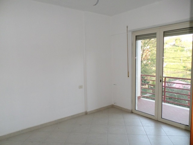 Drei-zimmer-wohnung zum verkauf im liqeni i madh gebiet in Tirana, albanien (trs-418-24a) (4)