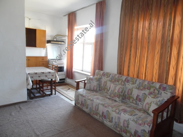 Two bedroom apartment for rent in konferenca e pezes street in Tirana, albania (trr-318-77d) (2)