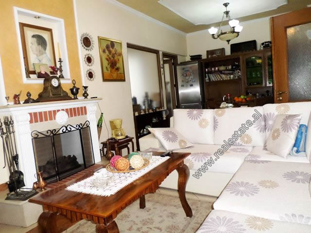 Apartament me tre dhoma gjumi për shitje në rrugën mine peza në Tiranë, shqipëri (trs-218-59l) (3)