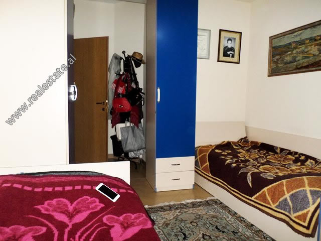Apartament me tre dhoma gjumi për shitje në rrugën mine peza në Tiranë, shqipëri (trs-218-59l) (8)