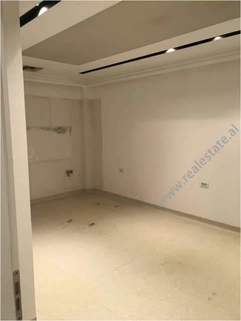 Espace commercial à vendre dans les twin towers de Tirana, albanie (trs-218-41r) (6)