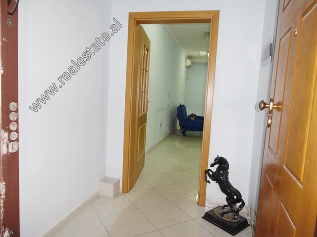 Office for rent close to kavaja street in Tirana, albania (trr-118-33l) (3)