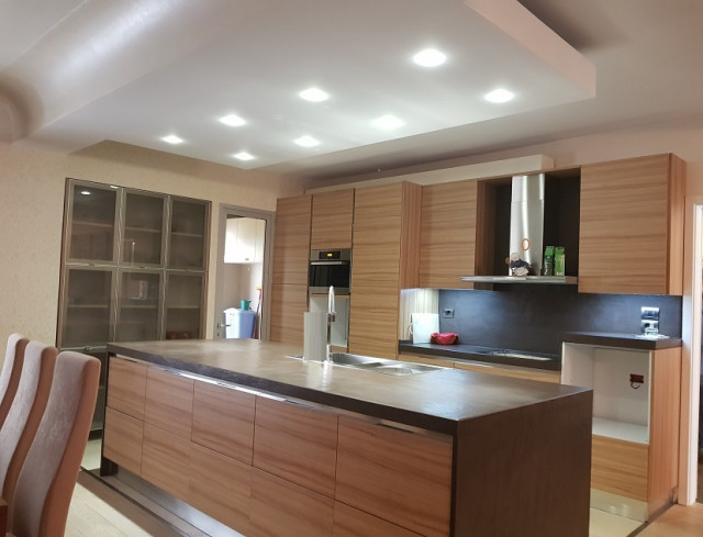 Apartament luksoz për qira në rrugën gjin bue shpata në Tiranë, shqipëri (trr-1017-16a)