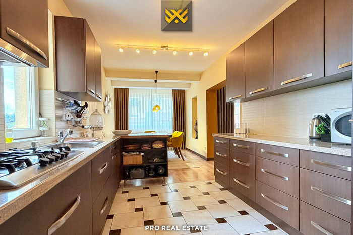 Appartamento di 186m² in #vendita a Bregu i Diellit (3)