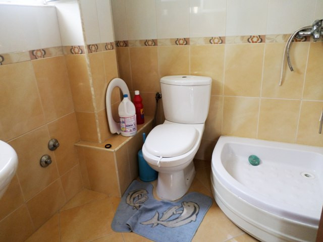 Vila me dy kate për shitje në zonën Sauk i vjetër në Tiranë, shqipëri (trs-617-68d)