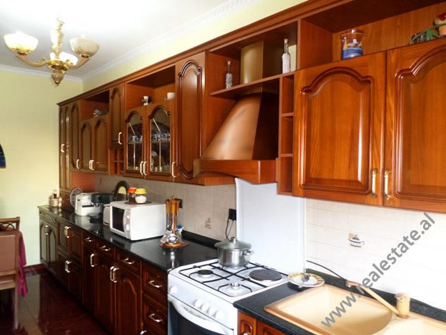 Apartamento de tres habitaciones en venta cerca del taivan complex en Tirana, albania (trs-617-67k) (3)