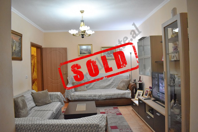 Wohnung zum verkauf in der nähe der mihal grameno schule in Tirana, albanien (trs-617-14k)