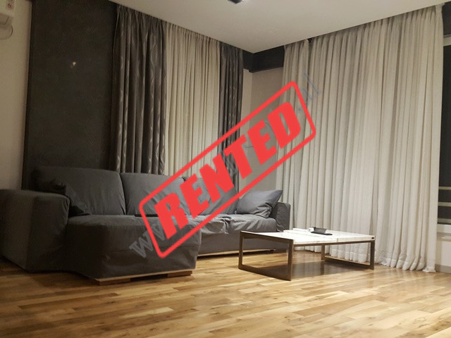 Apartamento duplex para alugar na residência kodra e diellit em Tirana, albânia (trr-417-46d)