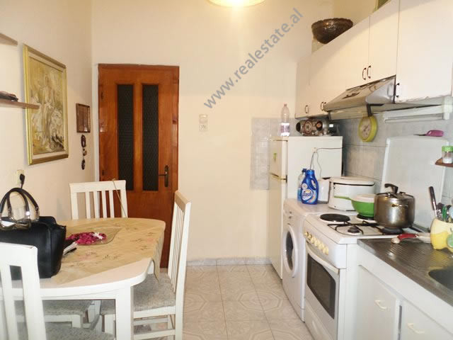 Loja à venda perto do bulevar bajram curri em Tirana, albânia (trs-417-21l) (4)