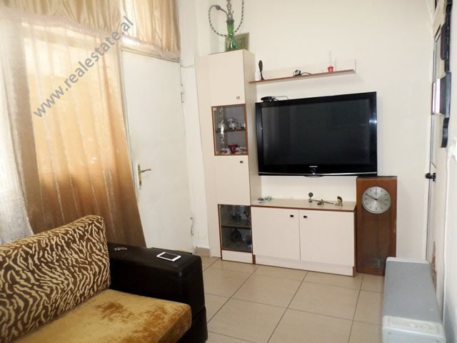 Loja à venda perto do bulevar bajram curri em Tirana, albânia (trs-417-21l) (5)