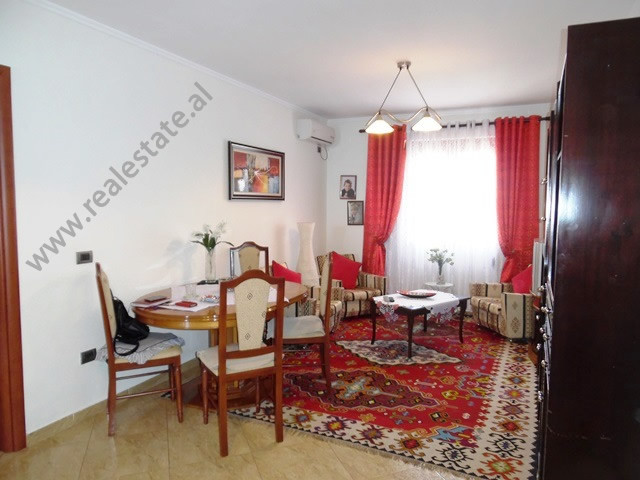 Apartament me dy dhoma gjumi për shitje në rrugën siri kodra në Tiranë, shqipëri (trs-417-2l)