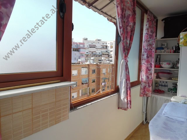 Apartament me dy dhoma gjumi për shitje në rrugën siri kodra në Tiranë, shqipëri (trs-417-2l)