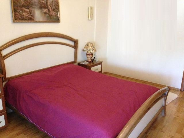 Trejë dhomë apartament për shitje në rrugën ibrahim rugova në Tiranë, shqipëri (trs-217-31a)