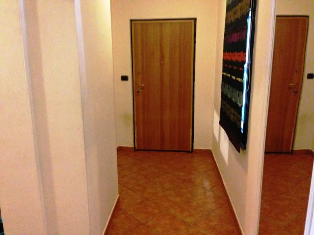 Trejë dhomë apartament për shitje në rrugën ibrahim rugova në Tiranë, shqipëri (trs-217-31a)
