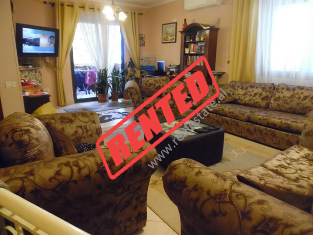 Appartamento con 3 camere da letto in affitto in via myslym shyri a Tirana, albania (trr-217-1d)