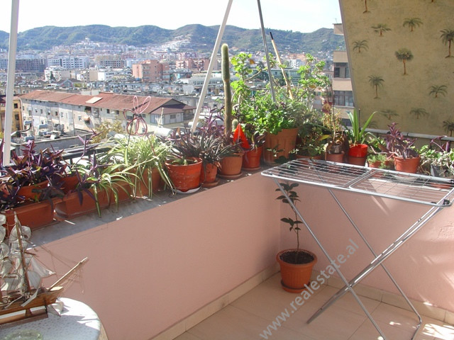 Appartamento con 3 camere da letto in affitto in via myslym shyri a Tirana, albania (trr-217-1d)