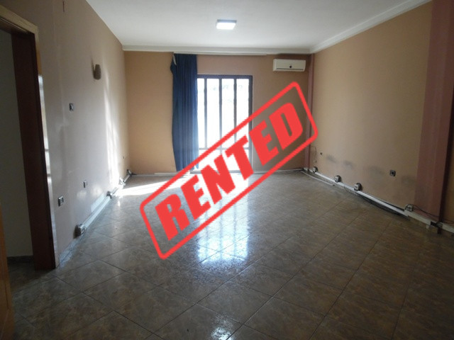 Office apartment for rent in elbasani street in Tirana, albania (trr-117-47d)