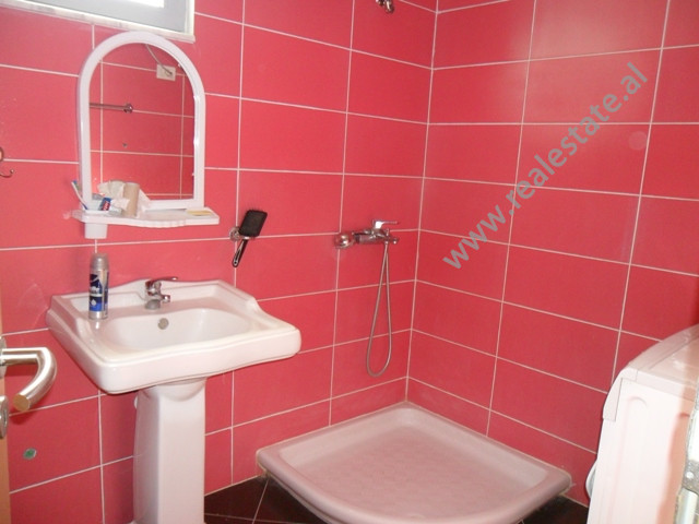 Një dhomë apartament për qira në rrugën myslym shyri në Tiranë, shqipëri (trr-816-3b)