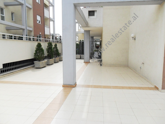 Apartament me dy dhoma gjumi për qira në touch of sun residence në Tiranë, shqipëri (trr-516-17b)