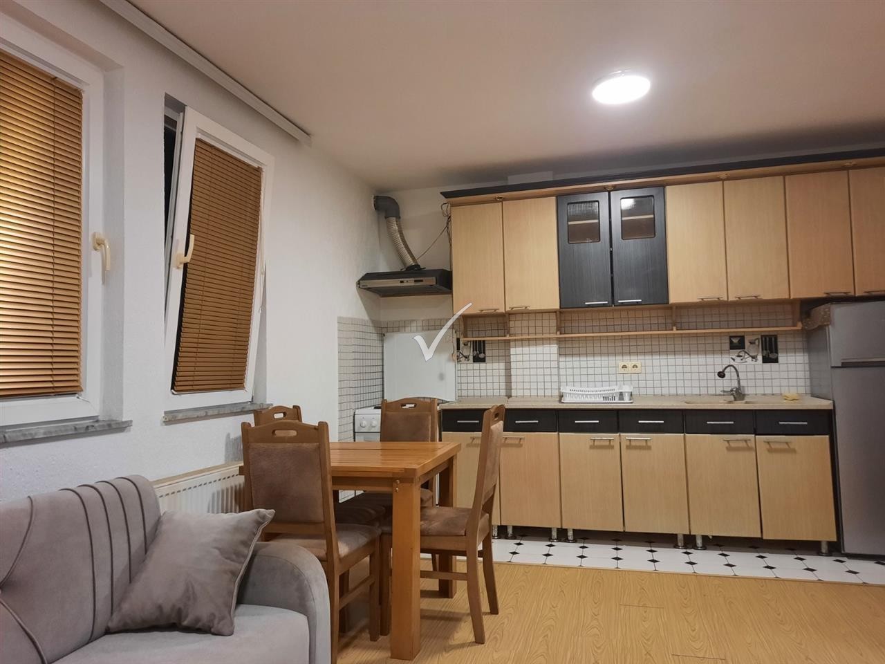 Wohnung zu mieten 2+1 im zentrum (2)